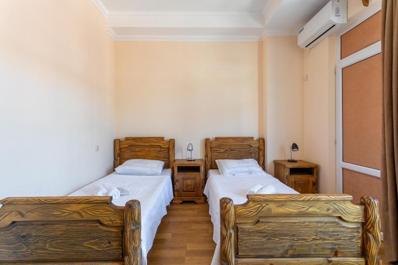 Hotel Phasis คูทายสิ ภายนอก รูปภาพ