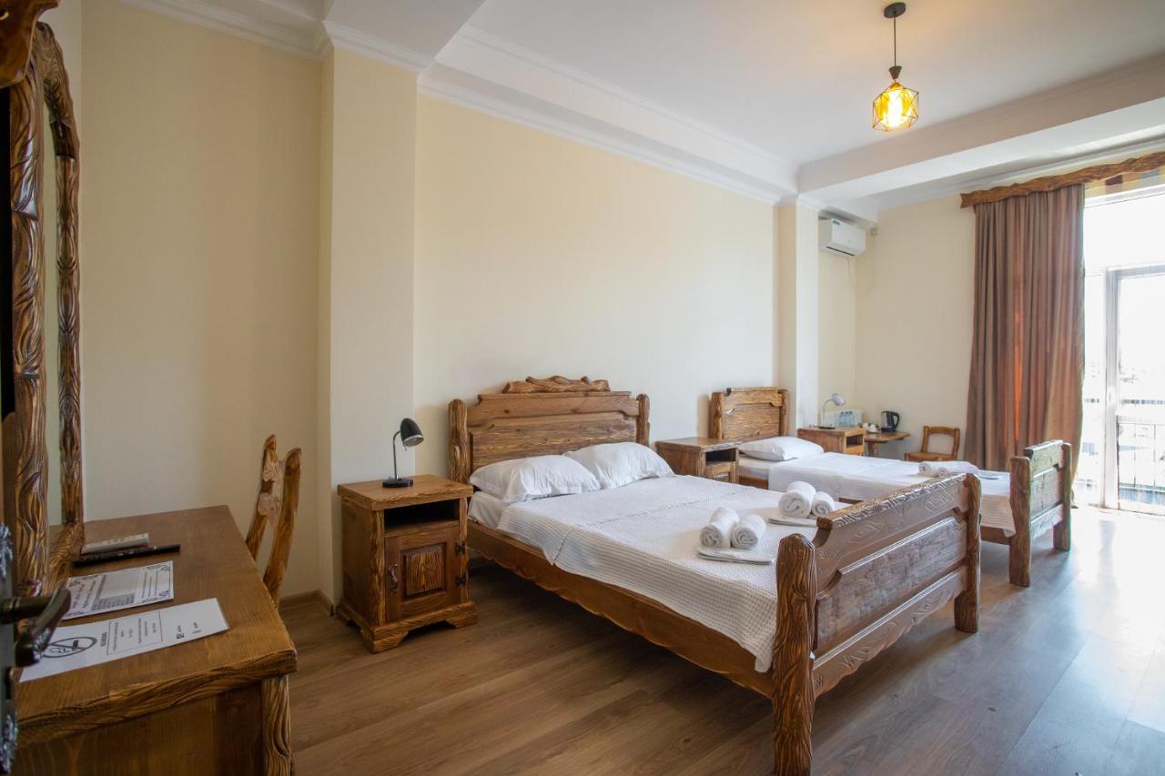 Hotel Phasis คูทายสิ ภายนอก รูปภาพ