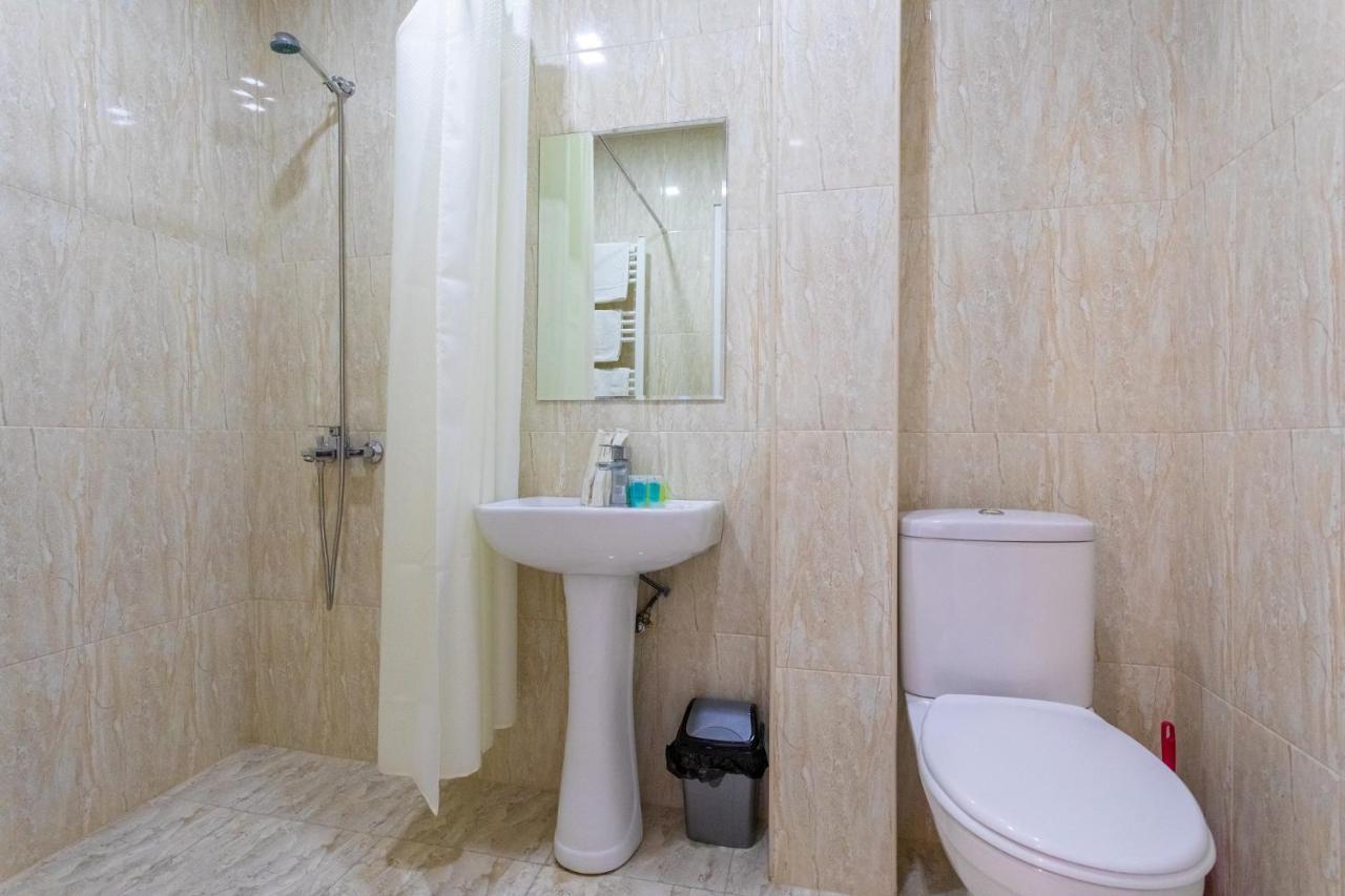 Hotel Phasis คูทายสิ ภายนอก รูปภาพ