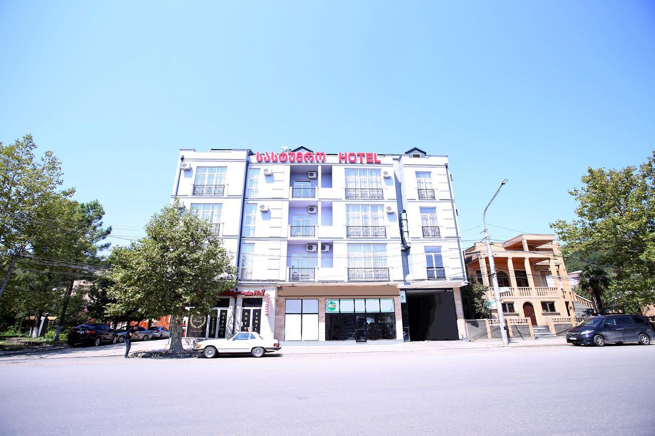 Hotel Phasis คูทายสิ ภายนอก รูปภาพ
